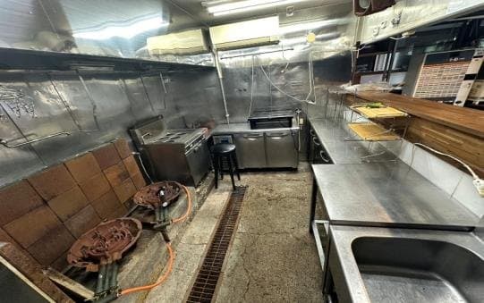 横須賀市 ラーメン向け飲食店居抜き物件 京急久里浜線 津久井浜駅 徒歩1分 津久井浜駅徒歩1分 津久井AYビル ラーメン居抜き物件 サムネイル3
