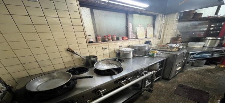 横浜市 カレー向け飲食店居抜き物件 京急本線 弘明寺駅 徒歩3分 弘明寺駅徒歩3分 弘明寺貸し店舗 カレー居抜き物件 サムネイル3