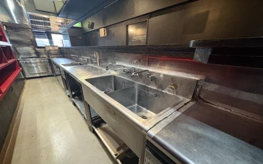 相模原市 居酒屋向け飲食店居抜き物件 横浜線 淵野辺駅 徒歩4分 淵野辺駅徒歩4分 ライオンズプラザ 居酒屋居抜き物件 サムネイル3